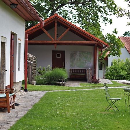 Hotel Hájenka hraběte Buquoye Kaplice Exterior foto