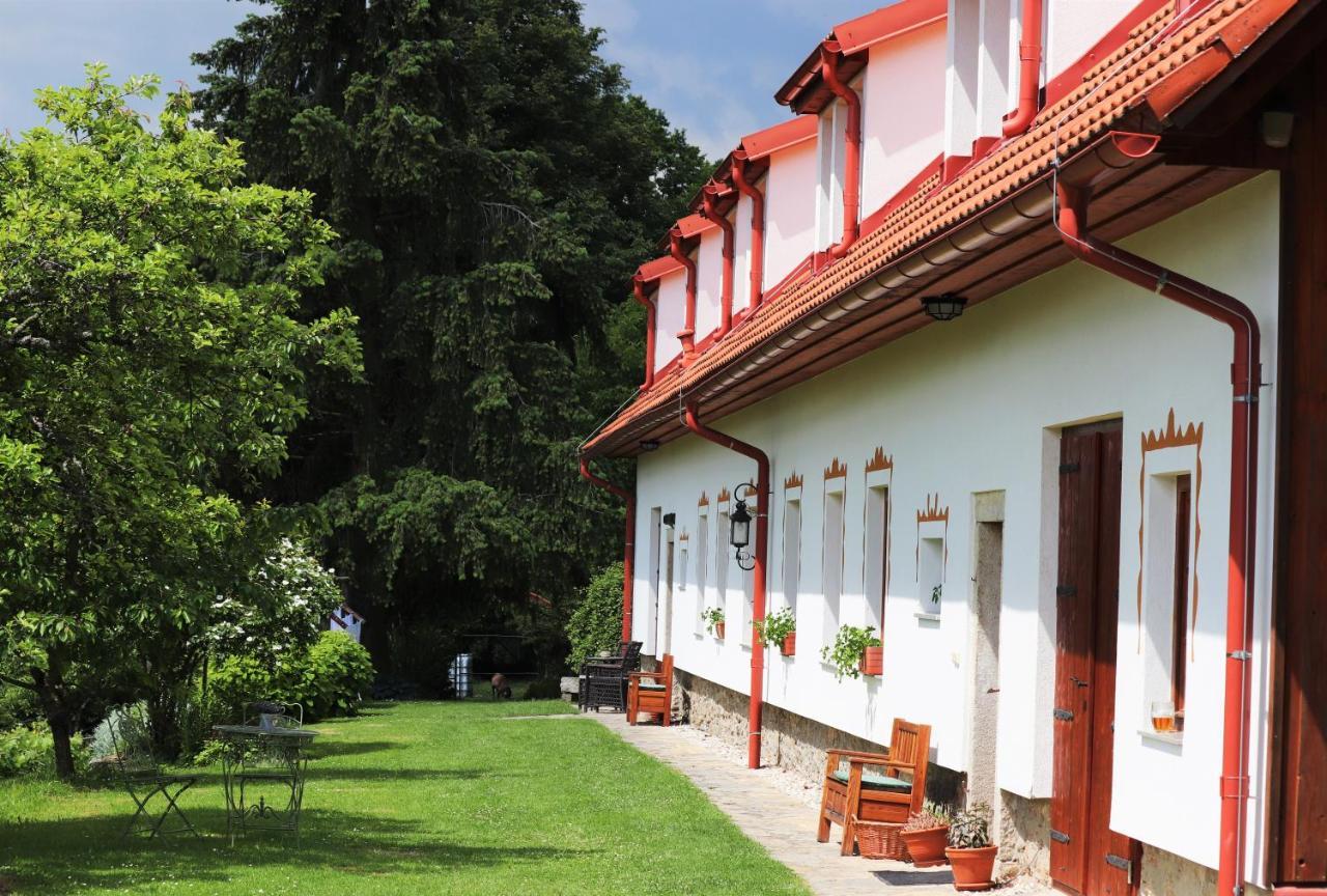 Hotel Hájenka hraběte Buquoye Kaplice Exterior foto
