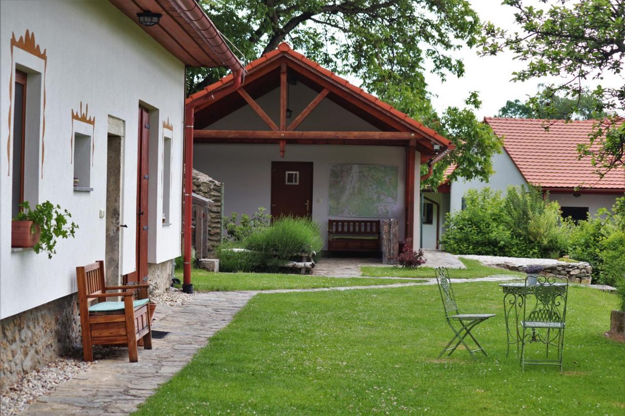 Hotel Hájenka hraběte Buquoye Kaplice Exterior foto